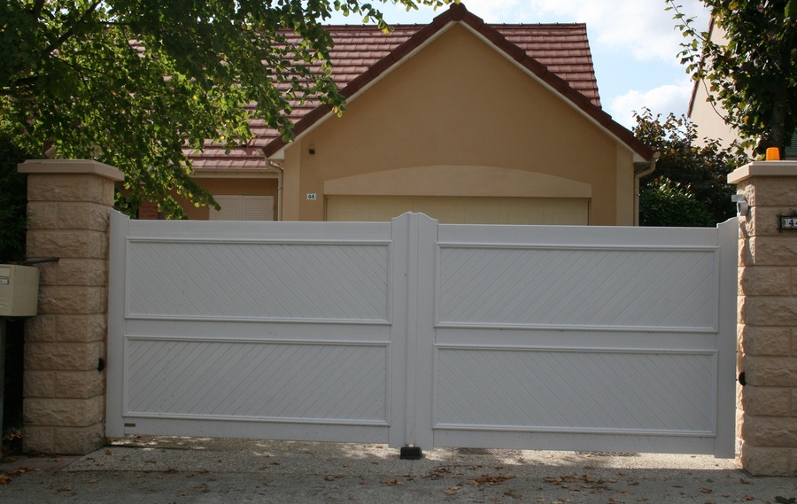 Nos modèles de portails PVC à Valence