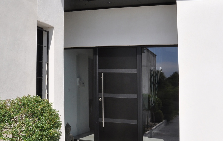 Notre gamme de portes d'entrée en ALU CLASSIQUE et CONTEMPORAINE à Valence
